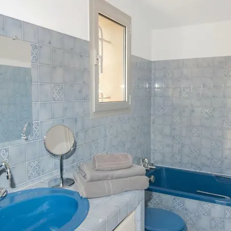 Ramatuelle Sleeps 10 Pool Air Con Wifi *